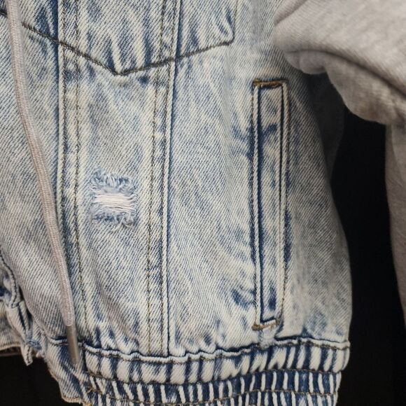 Blank NYC Denim Jacket in Piece of Me - Picture 13 of 16